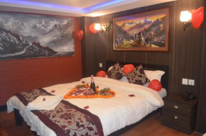 Отель Hotel Holiday Inn  Катманду